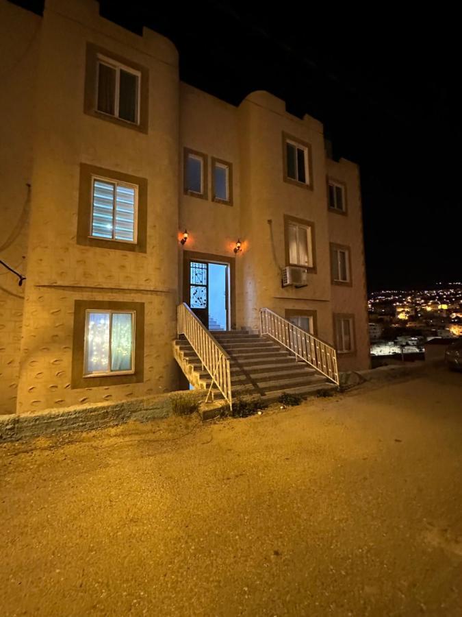 Bed and Breakfast Hustle'S Look Wadi Musa Exterior foto